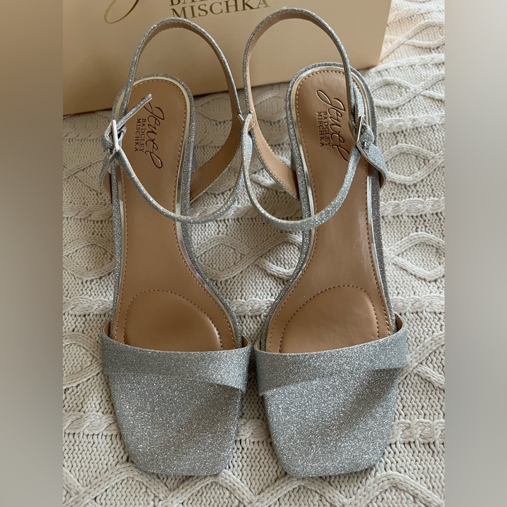 Jewel Badgley Mischka “Rayla II” Silver Glitter Women's Heels Buckle Various SZ - Picture 5 of 14